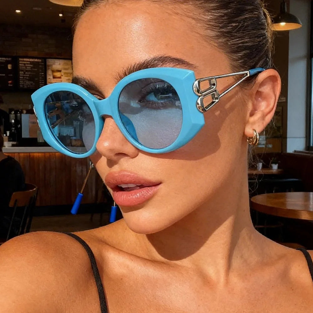 Cat Eye Sunglasses for Women – UV400 Photochromic Gradient Lenses, Vintage Hollow Frame
