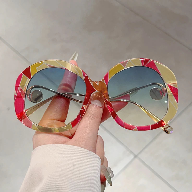 KAMMPT Oversized Round Sunglasses – Geometric Print Frames with Pearl Accent, UV400