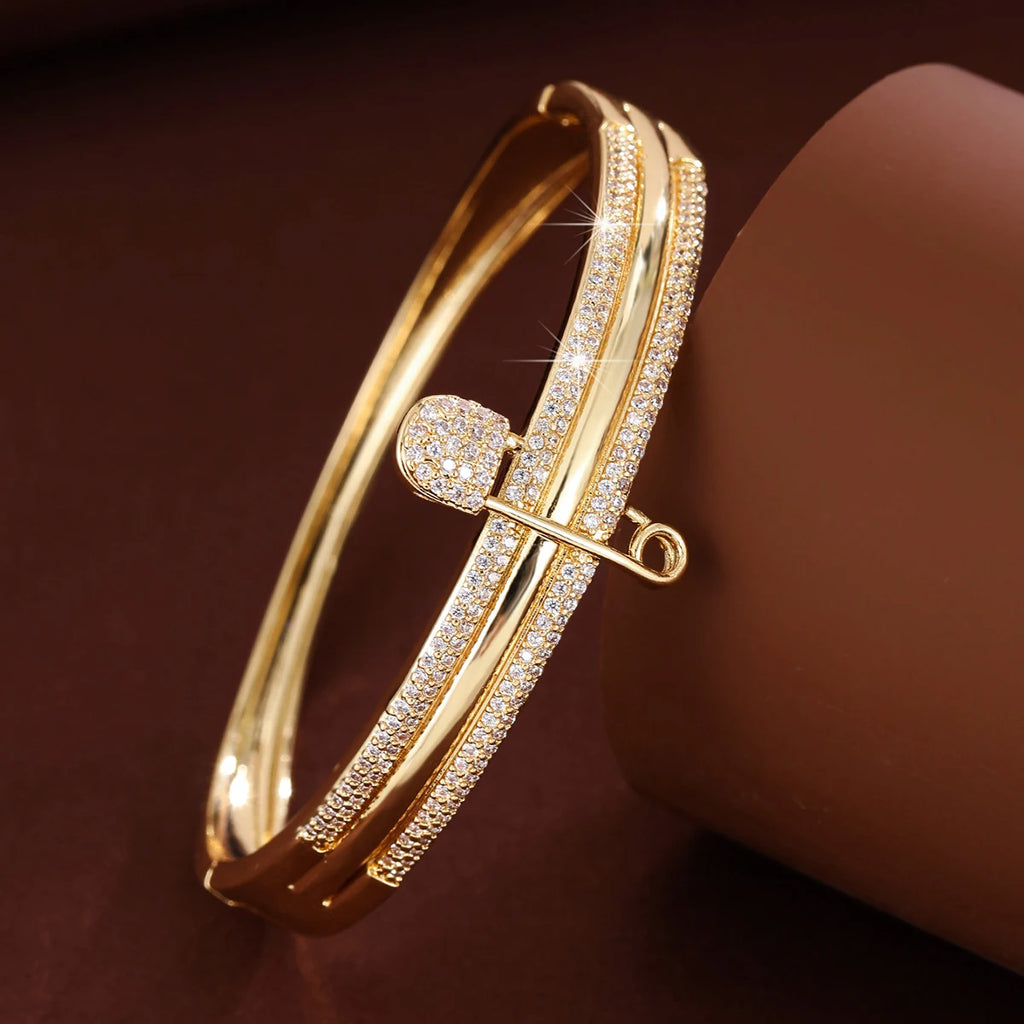 Creative Pin Design Synthetic Zirconia Women's Bracelet For Banquets And Gifting As Jewelry Accessories