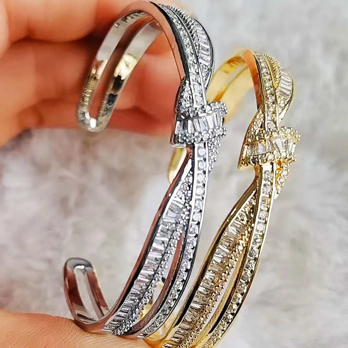 Gorgeous Twisted Knot Open Cuff Bangle Bracelet Sparkling Zircon Inlaid Bangle Party Gift Jewelry for Women