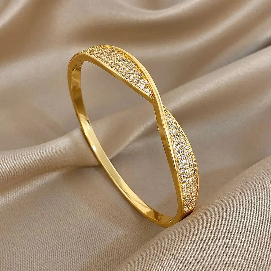 Chic Micro Inlaid Zircon Twisted Cuff Bangle Bracelets for Women Glossy Gold Plated Copper Wristband Bracelet Party Jewelry