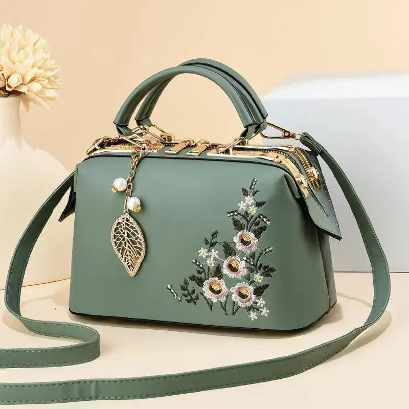 Fashionable And Casual Women'S Handbag Tassel Embroidered Small Square Bag Classic Retro Single Shoulder Crossbody Bag women
