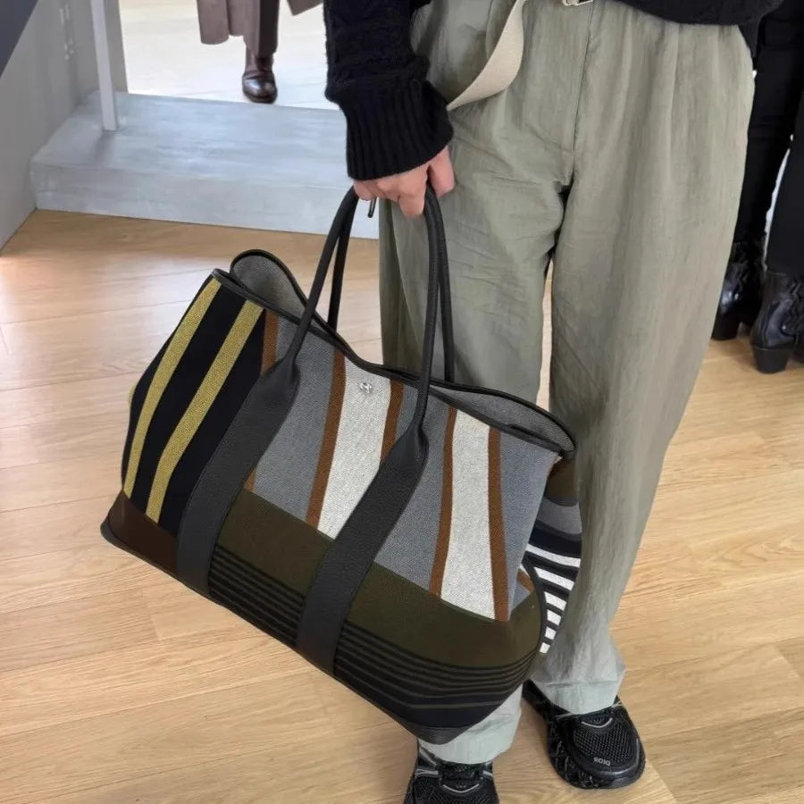Striped contrasting large capacity commuting tote bag, niche high-end women's bag
