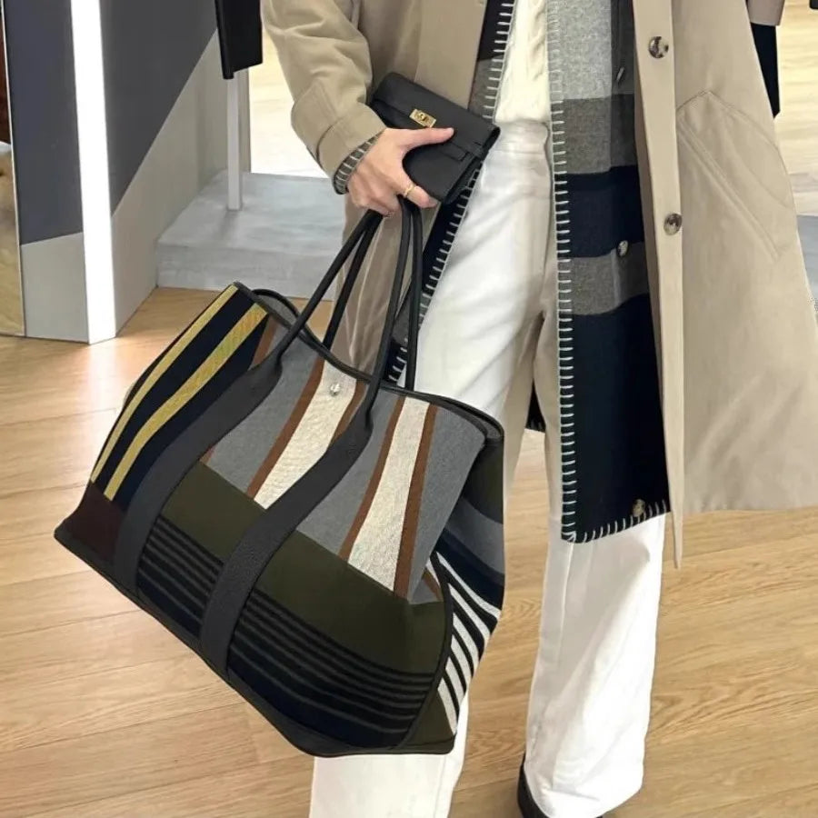 Striped contrasting large capacity commuting tote bag, niche high-end women's bag