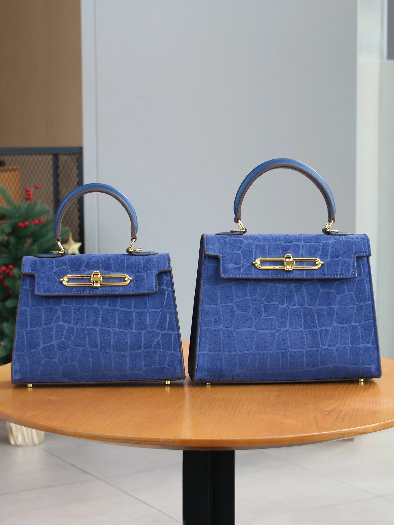 Retro Frosted Crocodile Pattern Box Bag – High-End Leather Commuter Handbag for Women